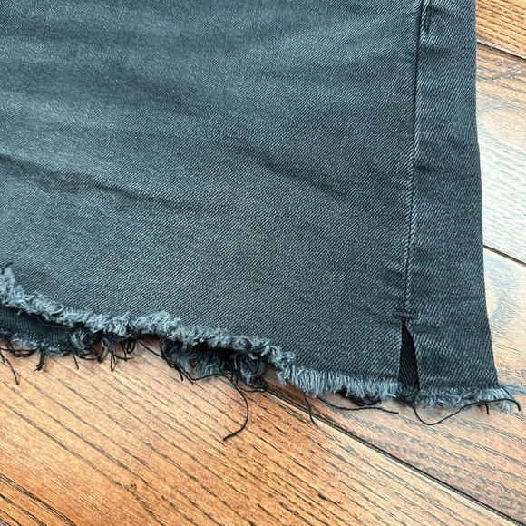 American Eagle Curvy Mom Short High Rise - Picture 5 of 8